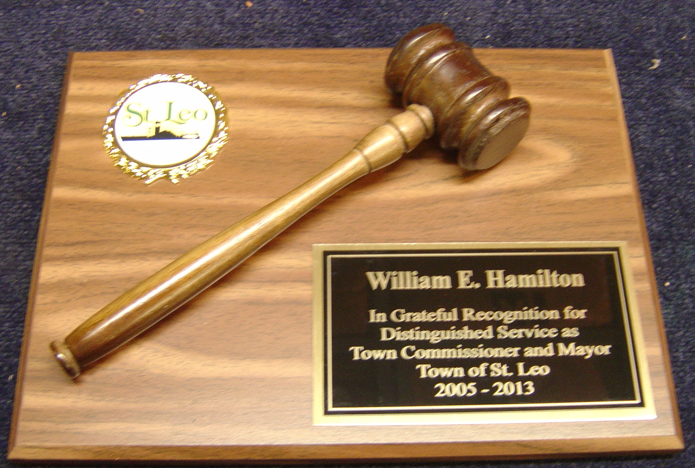 Business Gifts Creative Awards and Gifts